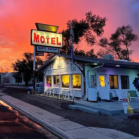 The Aztec Motel & Creative Space Seligman Εξωτερικό φωτογραφία