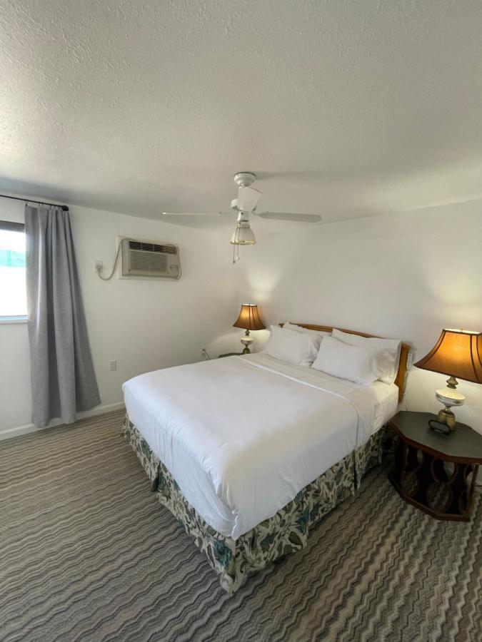The Aztec Motel & Creative Space Seligman Εξωτερικό φωτογραφία