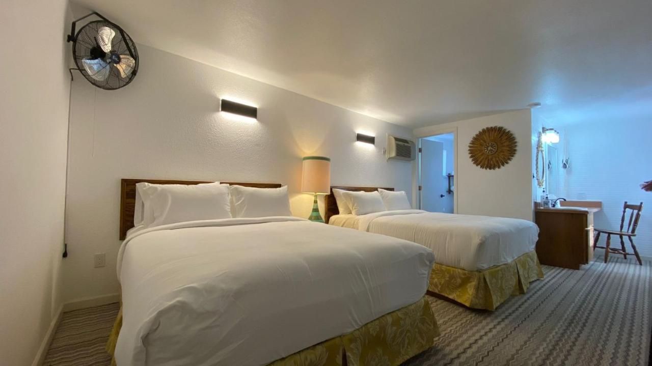 The Aztec Motel & Creative Space Seligman Εξωτερικό φωτογραφία