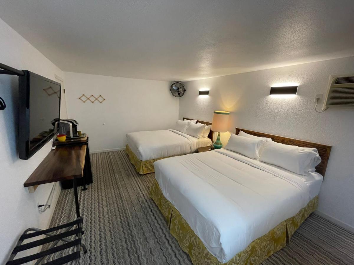 The Aztec Motel & Creative Space Seligman Εξωτερικό φωτογραφία