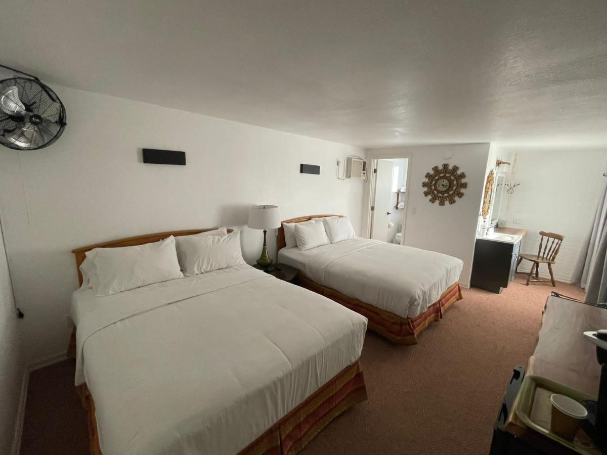 The Aztec Motel & Creative Space Seligman Εξωτερικό φωτογραφία